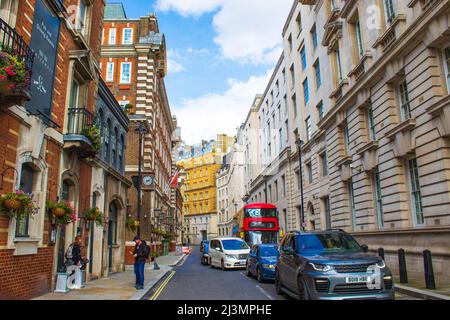 Great Scotland Yard ist eine Straße im Stadtteil St. James`s von Westminster, London, die Northumberland Avenue und Whitehall verbindet. Stockfoto